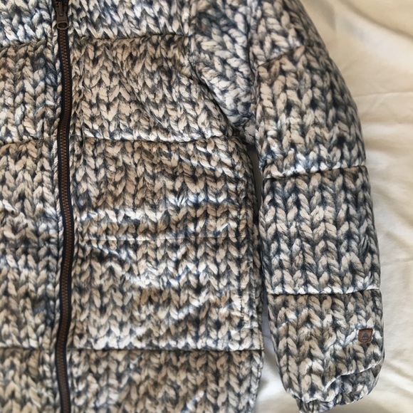 ๐ Reversible snow burton jacket ! ๐ - Picture 8 of 8